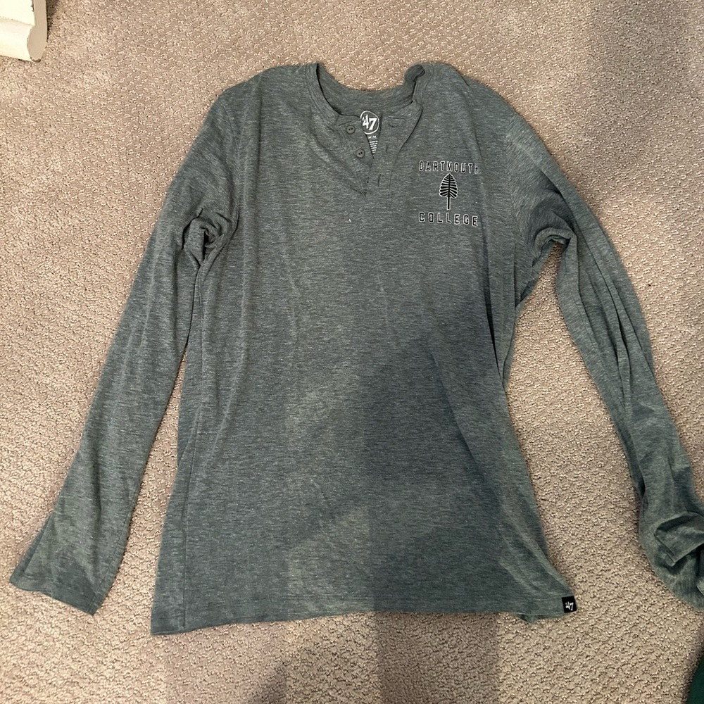 Softest Dartmouth Long Sleeve — Green — Size Medium — 3 Buttons